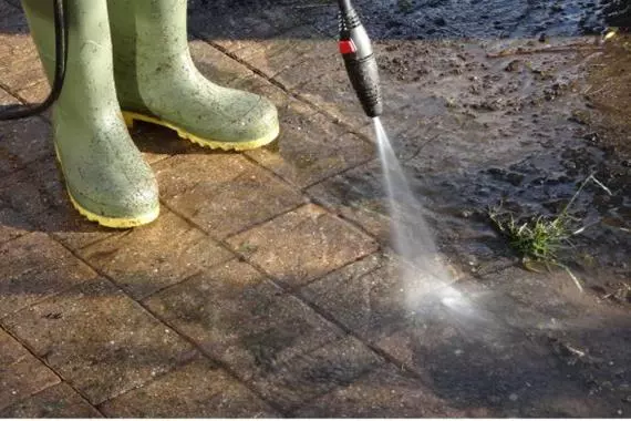 paving pressure cleaning process in Florida